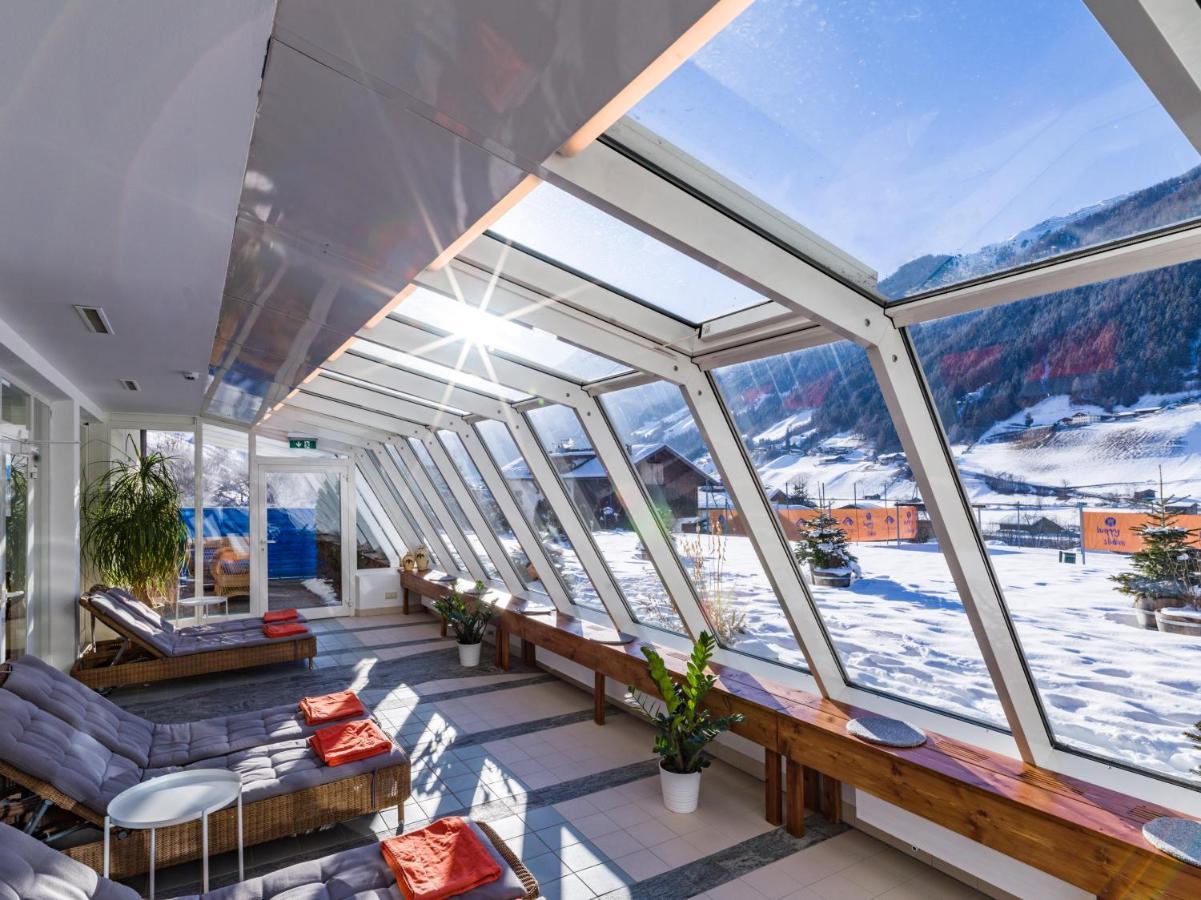 Happy Stubai Hotel Neustift im Stubaital Exterior photo