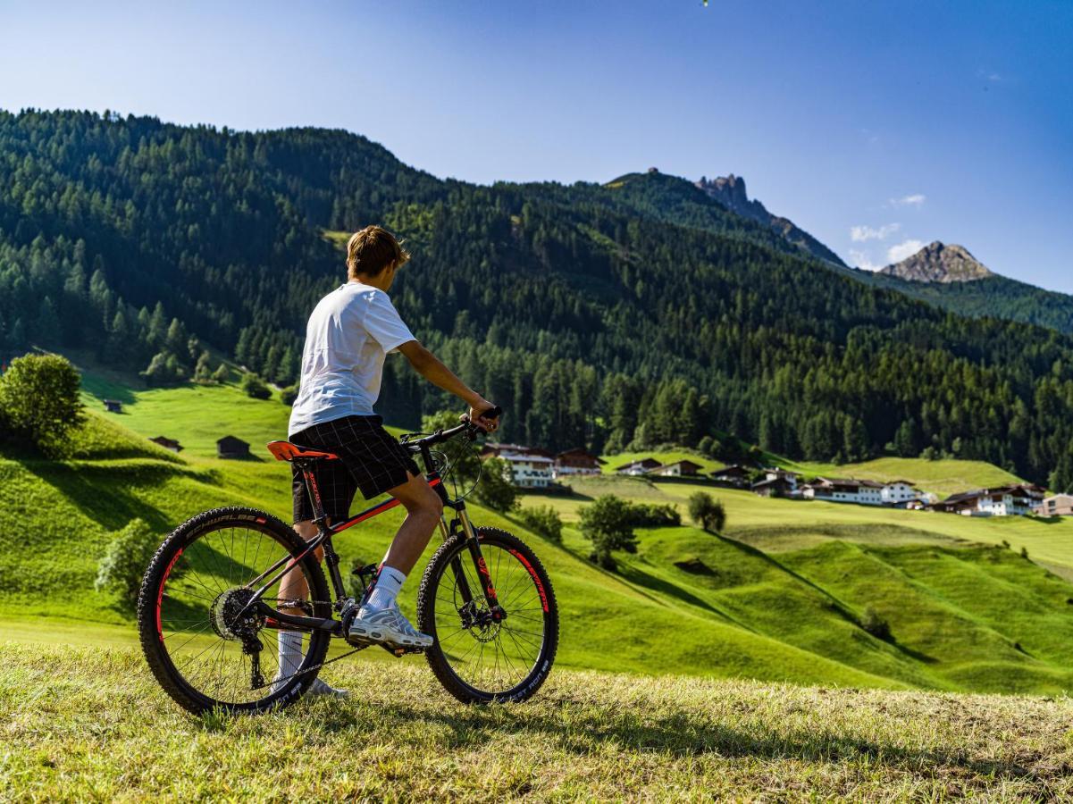 Happy Stubai Hotel Neustift im Stubaital Exterior photo