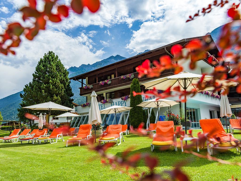 Happy Stubai Hotel Neustift im Stubaital Exterior photo