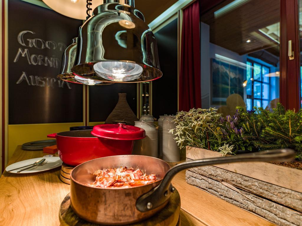 Happy Stubai Hotel Neustift im Stubaital Exterior photo