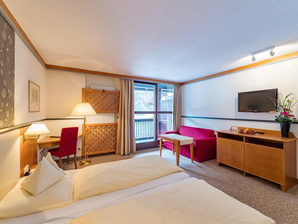 Happy Stubai Hotel Neustift im Stubaital Exterior photo