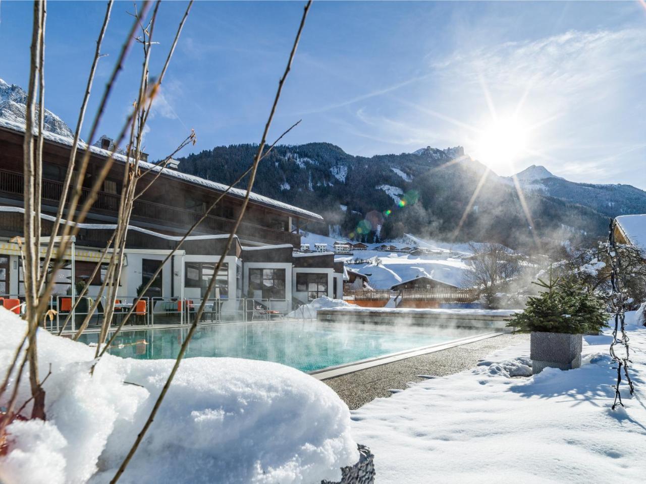Happy Stubai Hotel Neustift im Stubaital Exterior photo